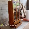Almari buku kaca 2 pintu minimalis 2 laci bahan kayu jati, rak buku
