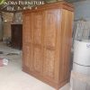 almari pakaian 3 pintu ukiran kayu jati bisa request ambalan/gantungan