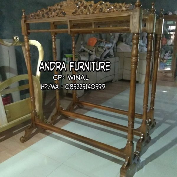 gawangan kayu jati ukiran jepara , gawangan buat toko batik, gantungan