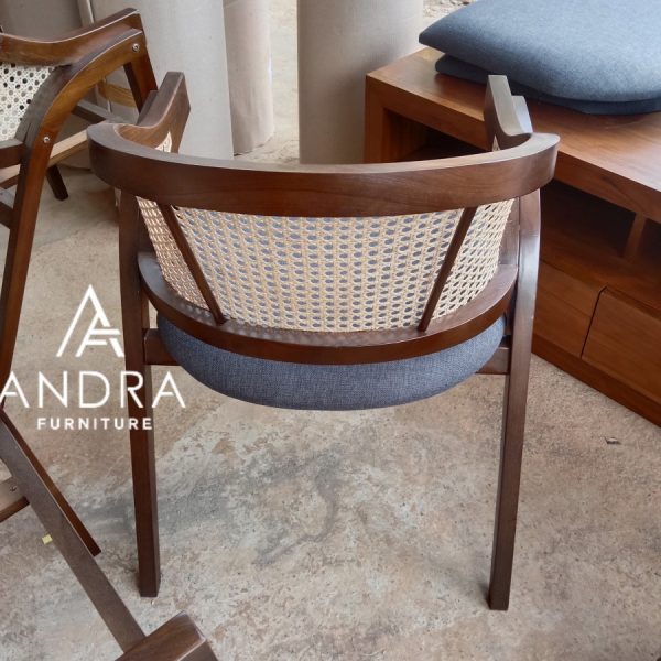 c1fa0685-791c-40df-97ff-f702b624dc3a Kursi Makan Kombinasi Jok