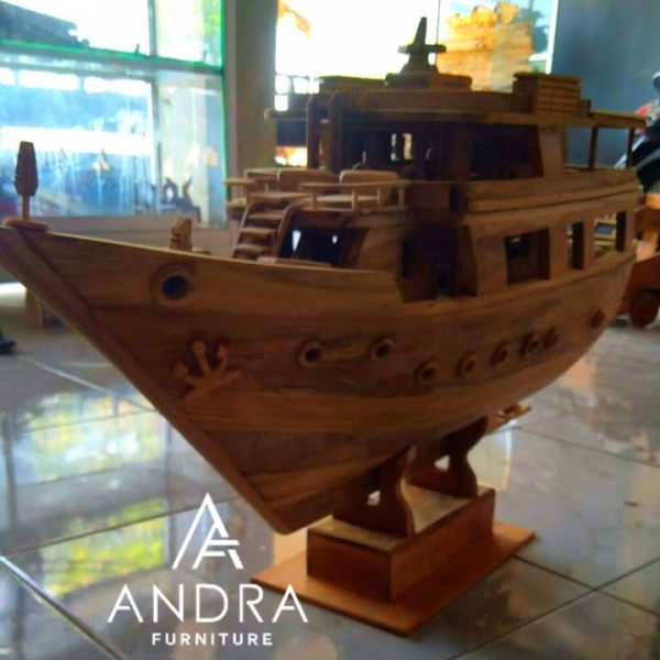 Miniatur Kapal Pesiar, Souvenir Pajangan Kapal Hias Kayu Jati