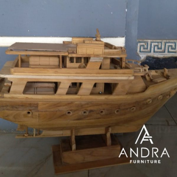 Miniatur Kapal Pesiar, Souvenir Pajangan Kapal Hias Kayu Jati