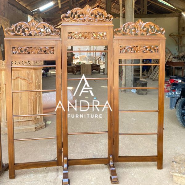 Gawangan Kain Batik Kepala Ukiran 3 Pintu / 3 Plong Bahan Kayu Jati