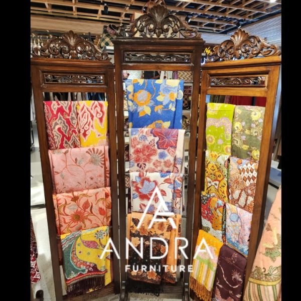 Gawangan Kain Batik Kepala Ukiran 3 Pintu / 3 Plong Bahan Kayu Jati