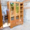 Almari Buku Kayu Jati 3 Pintu Kaca 4 Laci Minimalis Modern, Lemari Hias Kaca Kayu Jati