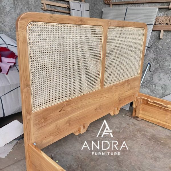 Dipan Rotan Minimalis, Divan Headboard Rotan 2 Laci Papan Nutup Bahan Kayu Jati