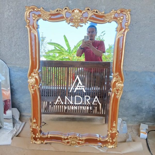 694e346c-db9a-44aa-a613-4cb438c73cb1 mirror ukir warna kombinasi, cermin kayu ukiran klasik