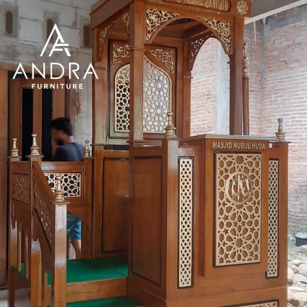 Mimbar khutbah, mimbar masjid, mimbar ukiran kayu jati,mimbar tangga A