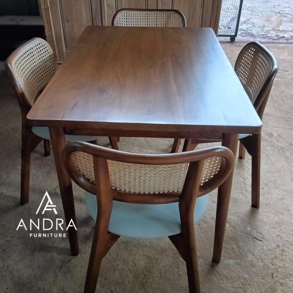 set kursi meja makan kafe dan resto kayu jati, jok busa sandaran rotan