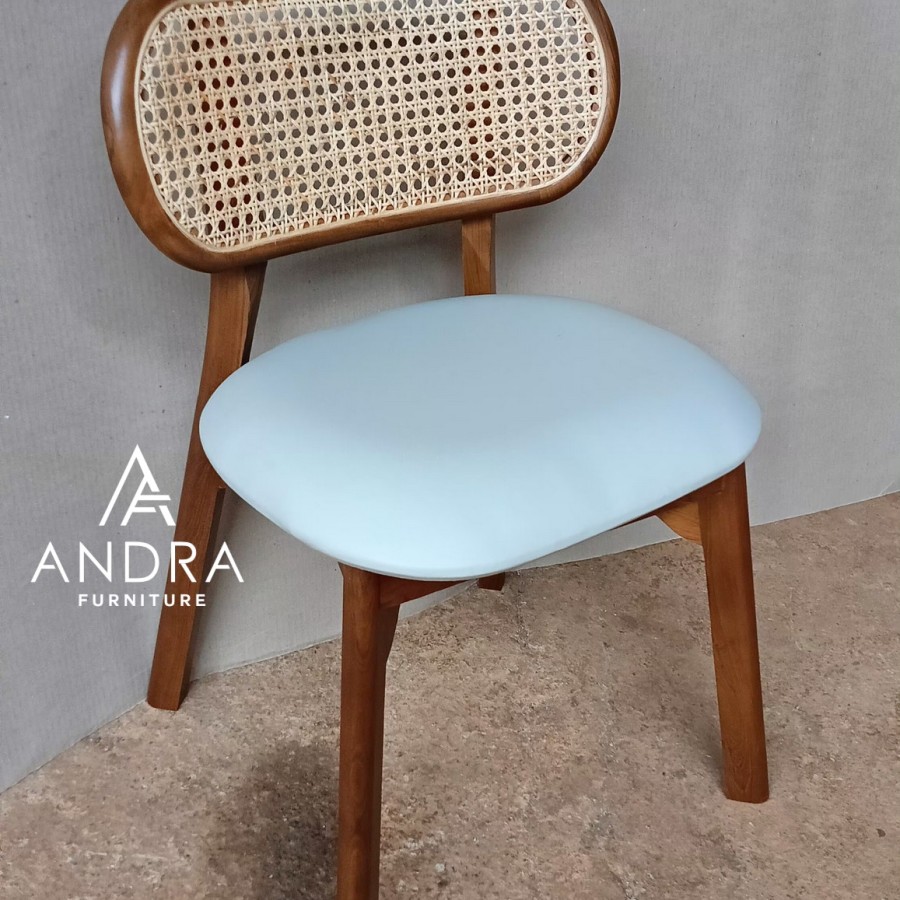 kursi makan kafe, kursi meja makan resto sandaran rotan kayu jati