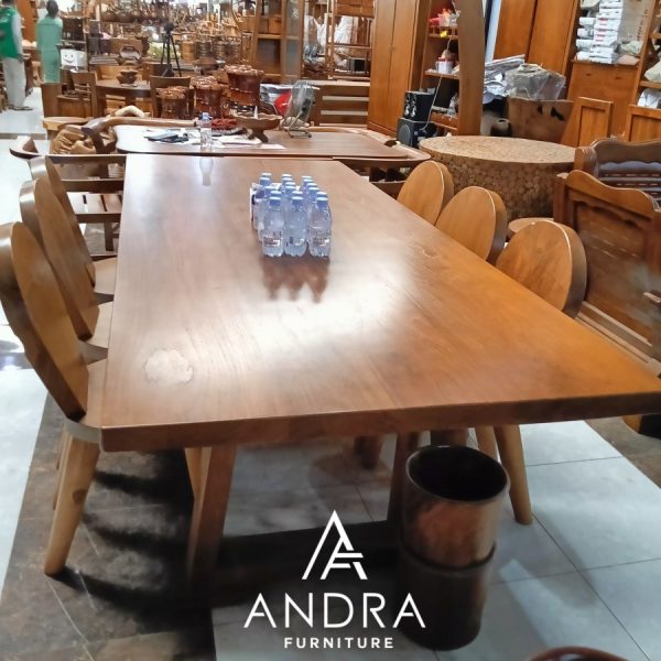 82e6c72d-0b9f-4a75-9575-2a72232a1d45 set 6 kursi meja makan kayu jati tebal dan panjang berkualitas
