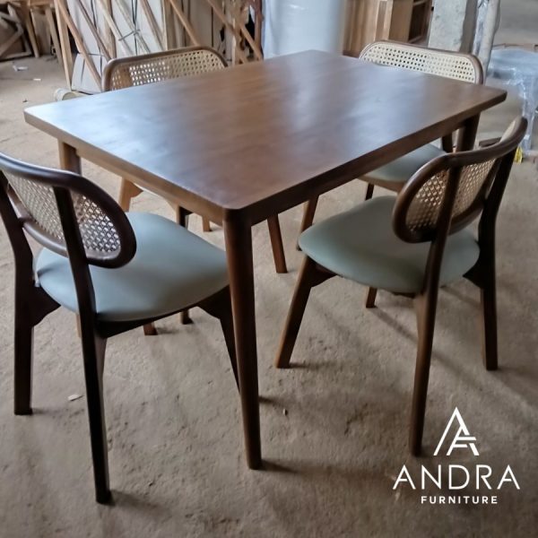 set kursi meja makan kafe dan resto kayu jati, jok busa sandaran rotan