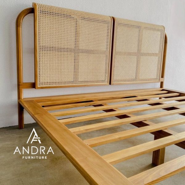 bd071fb6-d6a5-49d4-8674-8aaca87f3854 dipan headboard rotan rangka kayu jati modern simple minimalis