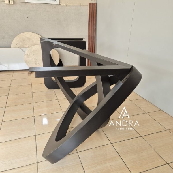 kaki-meja-makan-besi kaki meja makan besi desain minimalis hitam tahan lama