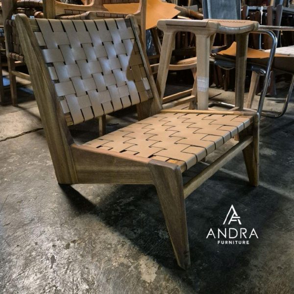 47d0116f228848edacb3fef5a572f19c~tplv-aphluv4xwc-origin-jpeg (1) kursi teras santai anyaman kulit rangka jati, kursi teras jok kulit asli, kursi santai original leather