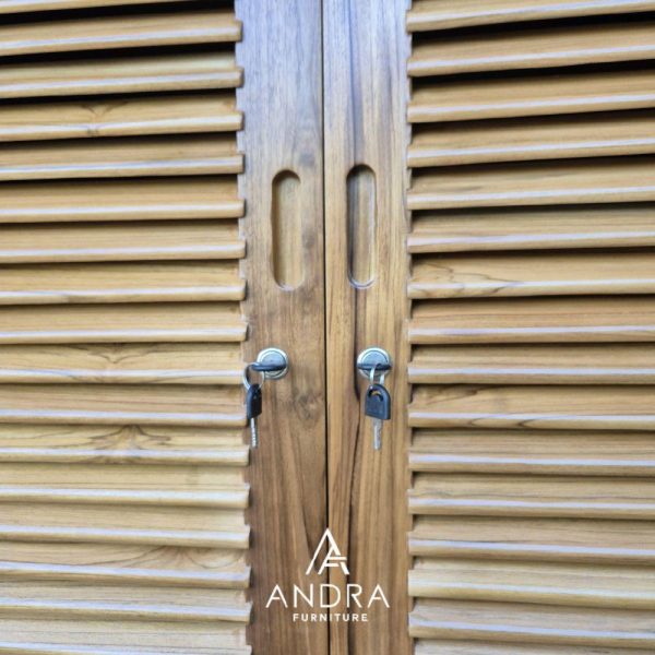 almari jati 2 pintu jalusi krepyak gantungan ambalan plus 2 laci luar bahan kayu jati