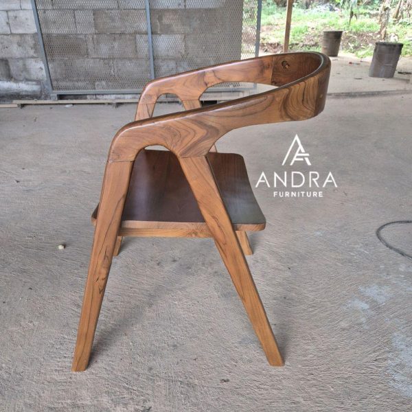 kusri kafe jati, kursi makan kayu jati, kursi restoran jati berkualitas, ready stock banyak.1 kusri kafe jati, kursi makan kayu jati, kursi restoran jati berkualitas, ready stock banyak