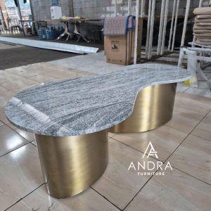 Coffee Table Luxury Oval Perpaduan Marmer carara & kaki Stainless Gold