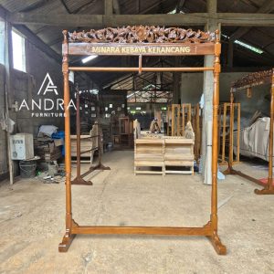 Gawangan Baju Jati Klasik tiang bulat new – Elegan & Kokoh