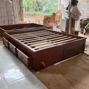 Dipan minimalis 3 laci full kayu jati,tempat tidur jati mira design