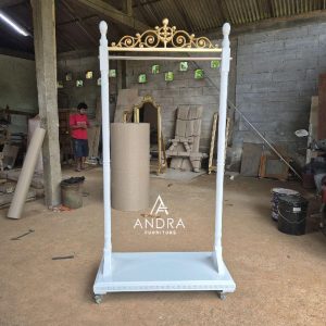 Gawangan Baju Ukir emas estetik Elegan Putih plus roda kuat