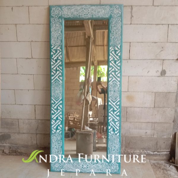 mirror hias