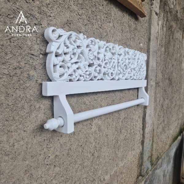 Gantungan Kain Dinding Ukir Putih Elegant Untuk Display Batik & Kain Premium