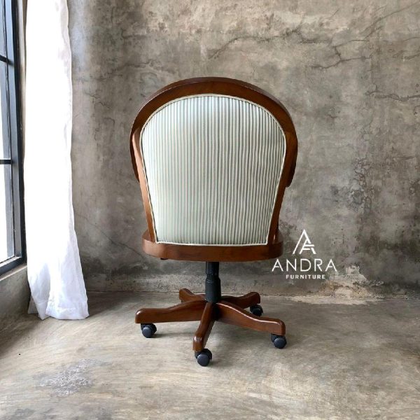 Kursi Direktur Kursi Manajer Putar Rotan Jati Premium