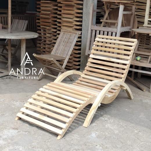 Bangku santai, kursi santai buat ditaman pinggir pantai, kursi malas kayu jati