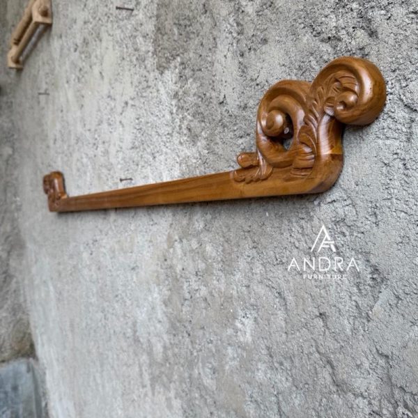 Gantungan kain ukiran jepara tempel dinding