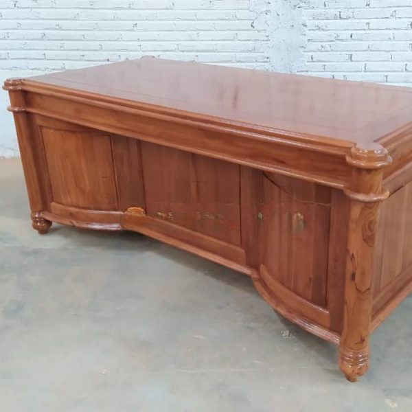 Meja kantor kayu jati model laci, meja direktur, meja manager