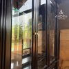 Almari Pajangan 3 Pintu Modern Minimalis Kayu Jati 