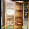 Almari buku kaca 2 pintu minimalis 2 laci kayu jati.