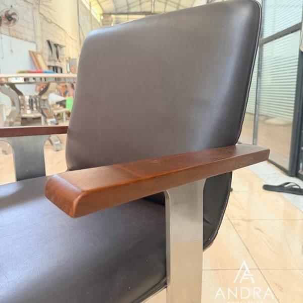 Kursi Kantor Mewah Kaki Stainless with armrest