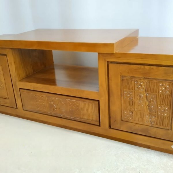 buffet tv minimalis kayu model bunga tulip kayu jati