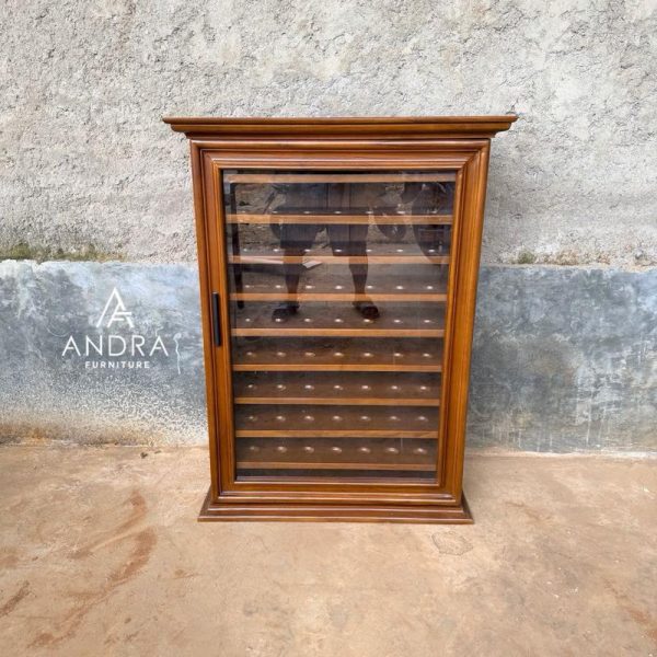 Almari Penyimpanan Bola Golf Kayu Jati Pintu Kaca Elegan Eksklusif dan Berkualitas