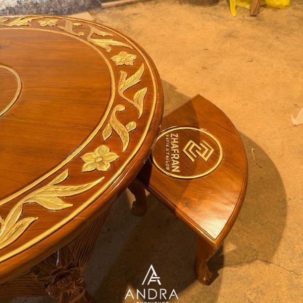 Set Meja Lesehan Batik Kayu Jati Eksklusif dan Ergonomis